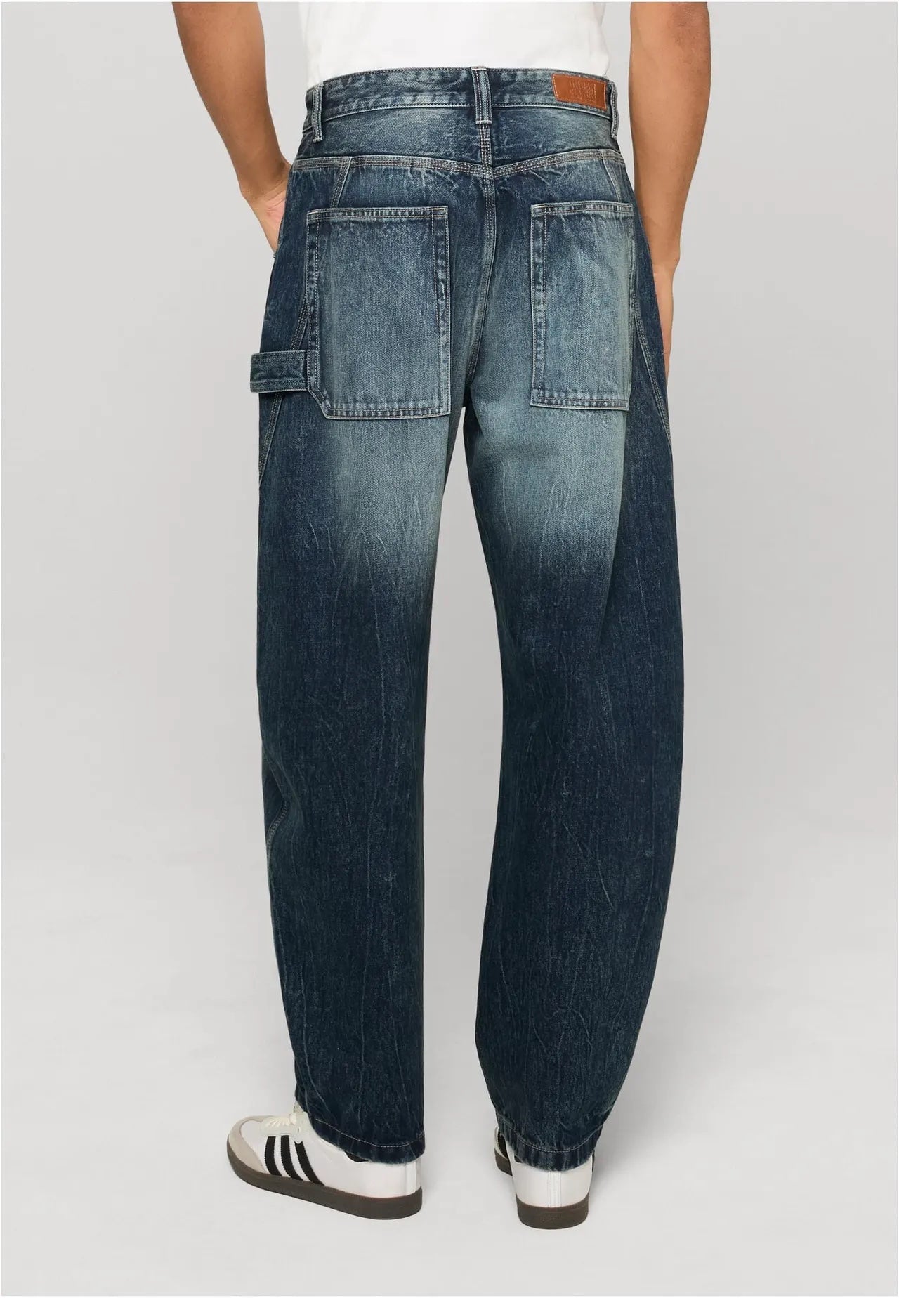 KUMO — Balloon Jeans Dark Blue — worn